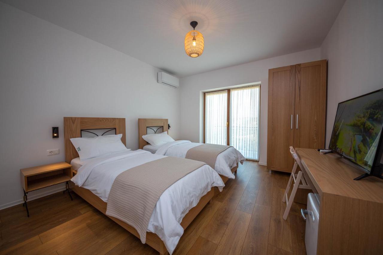 Gle-Alb Agrotourism Hotel Tepelene Exterior foto