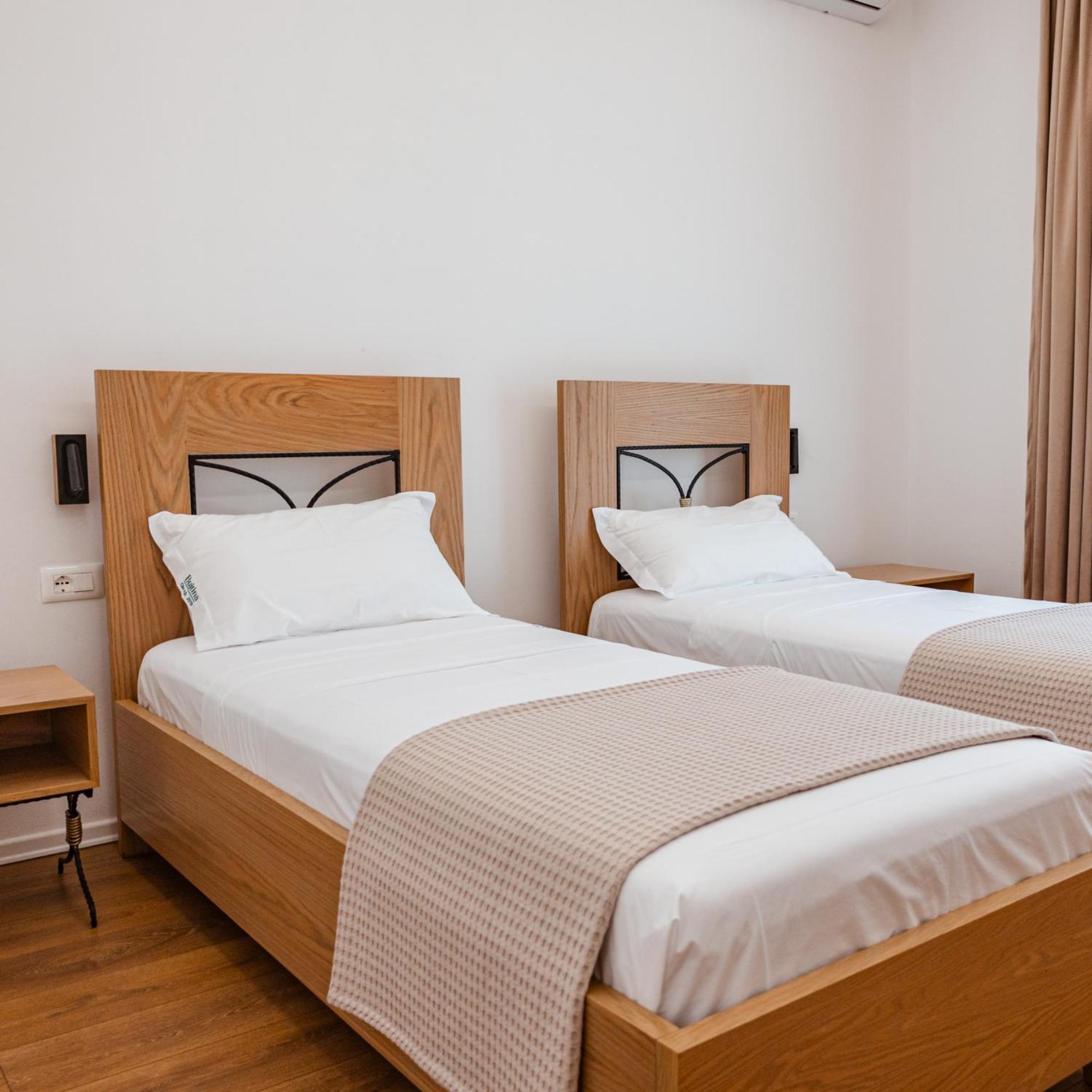 Gle-Alb Agrotourism Hotel Tepelene Exterior foto