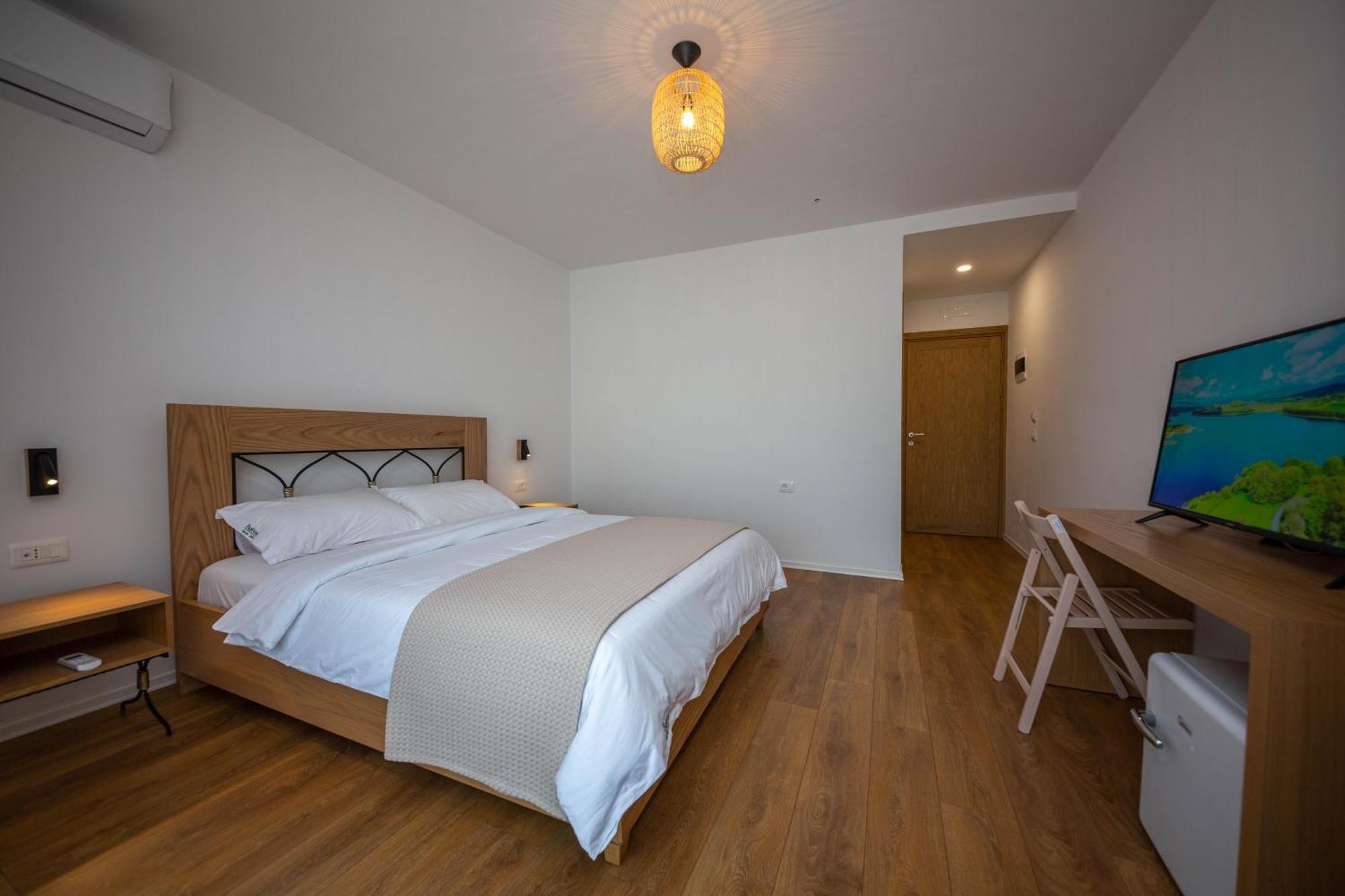 Gle-Alb Agrotourism Hotel Tepelene Cameră foto