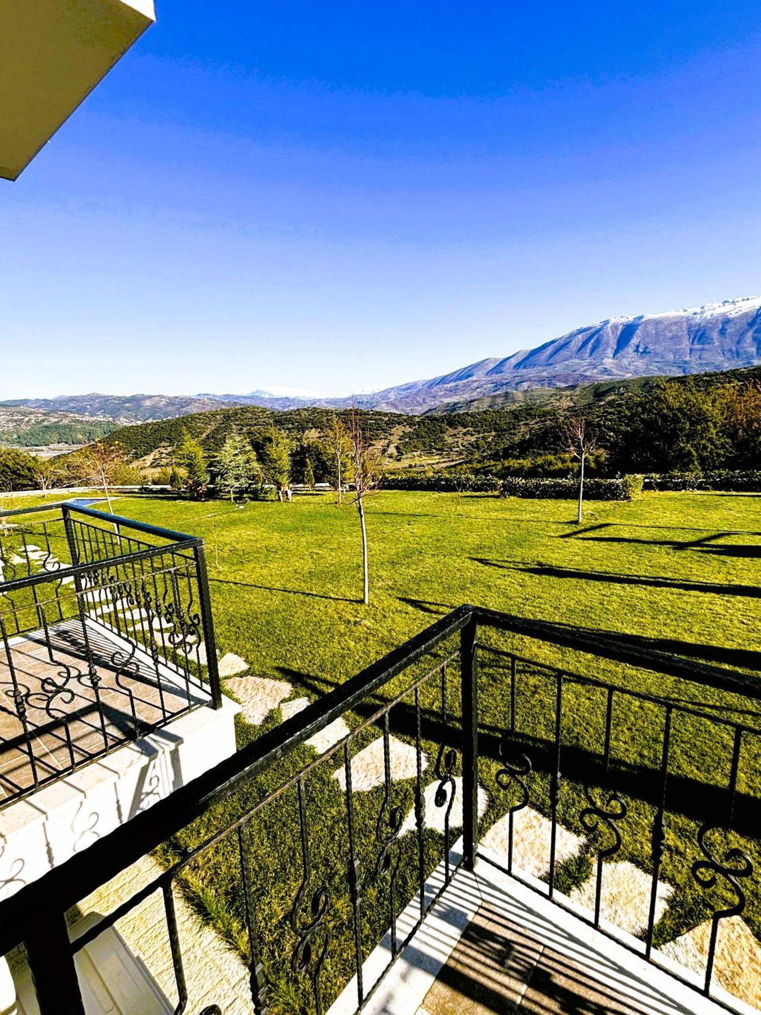 Gle-Alb Agrotourism Hotel Tepelene Exterior foto