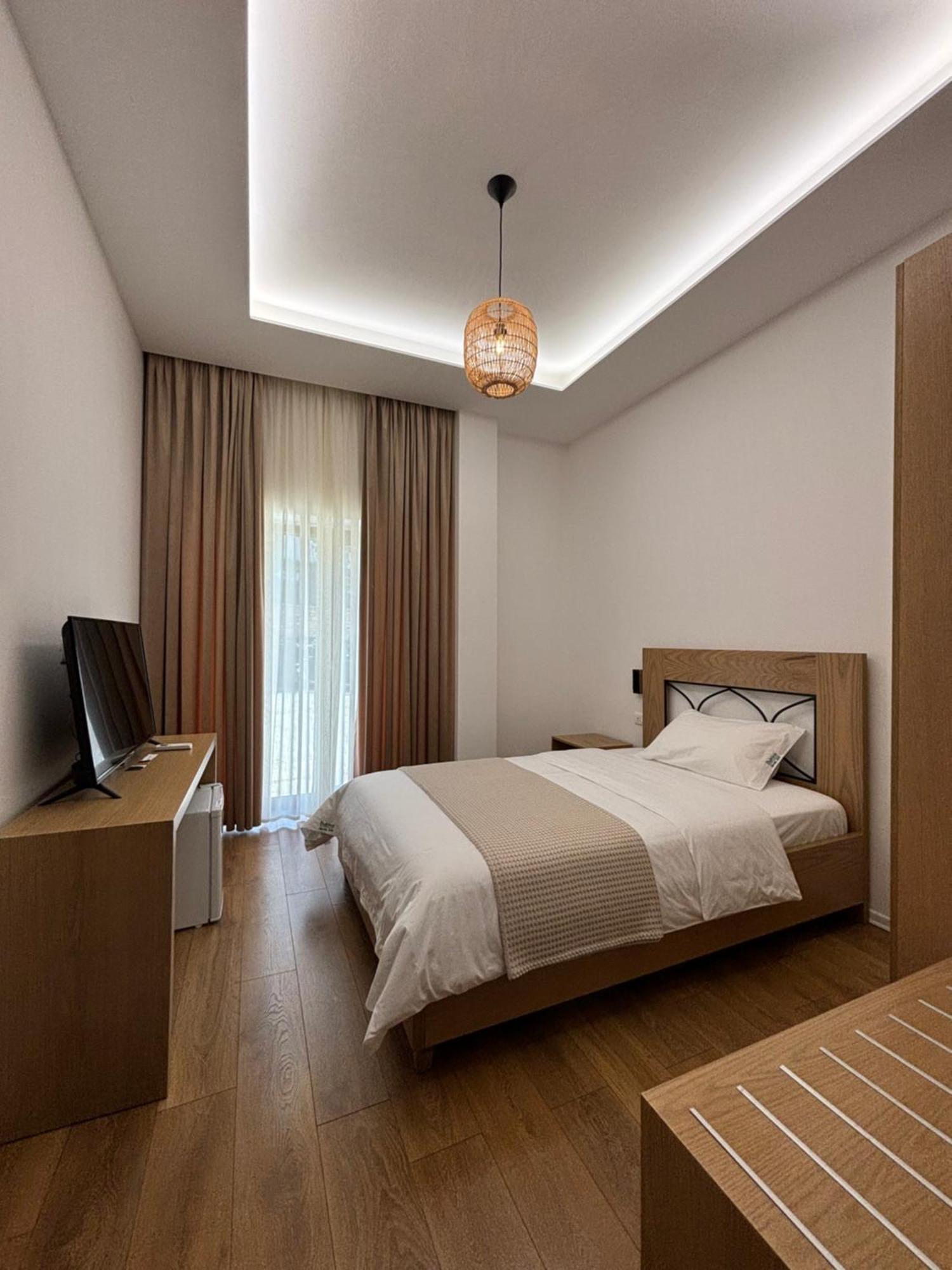 Gle-Alb Agrotourism Hotel Tepelene Exterior foto