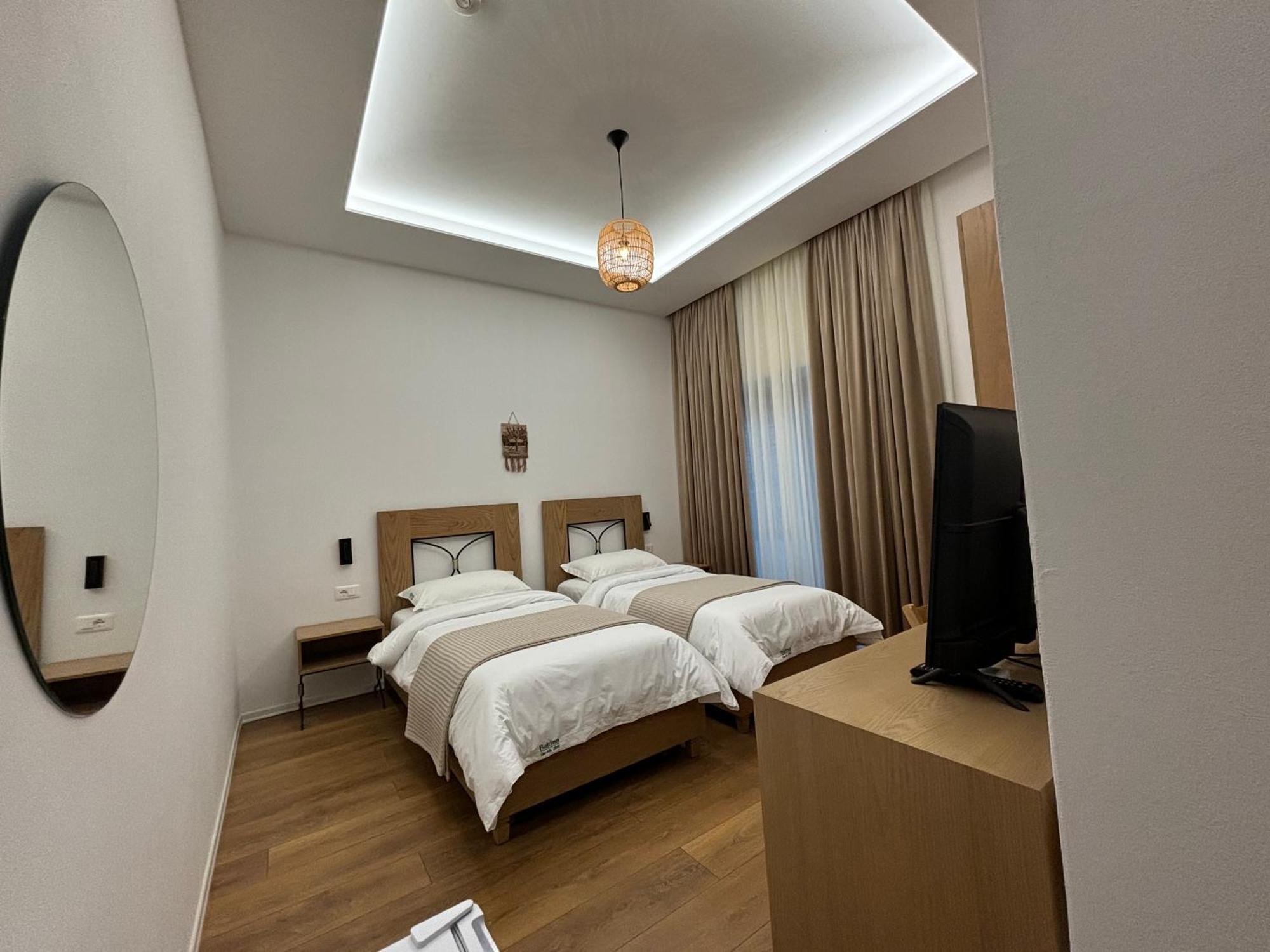 Gle-Alb Agrotourism Hotel Tepelene Exterior foto