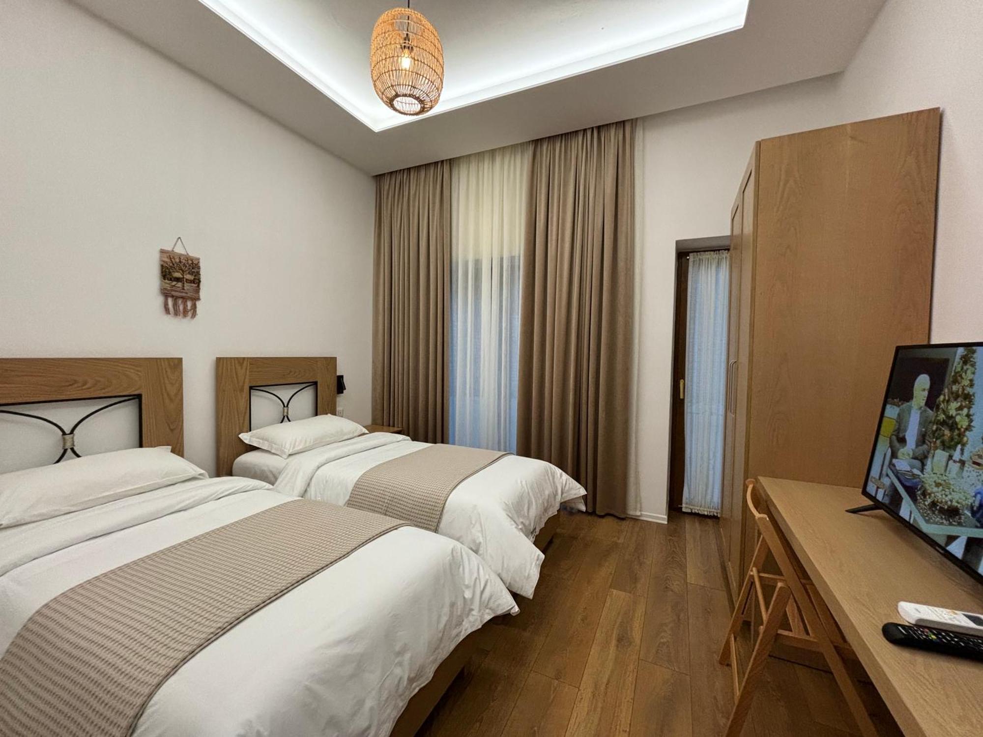 Gle-Alb Agrotourism Hotel Tepelene Exterior foto