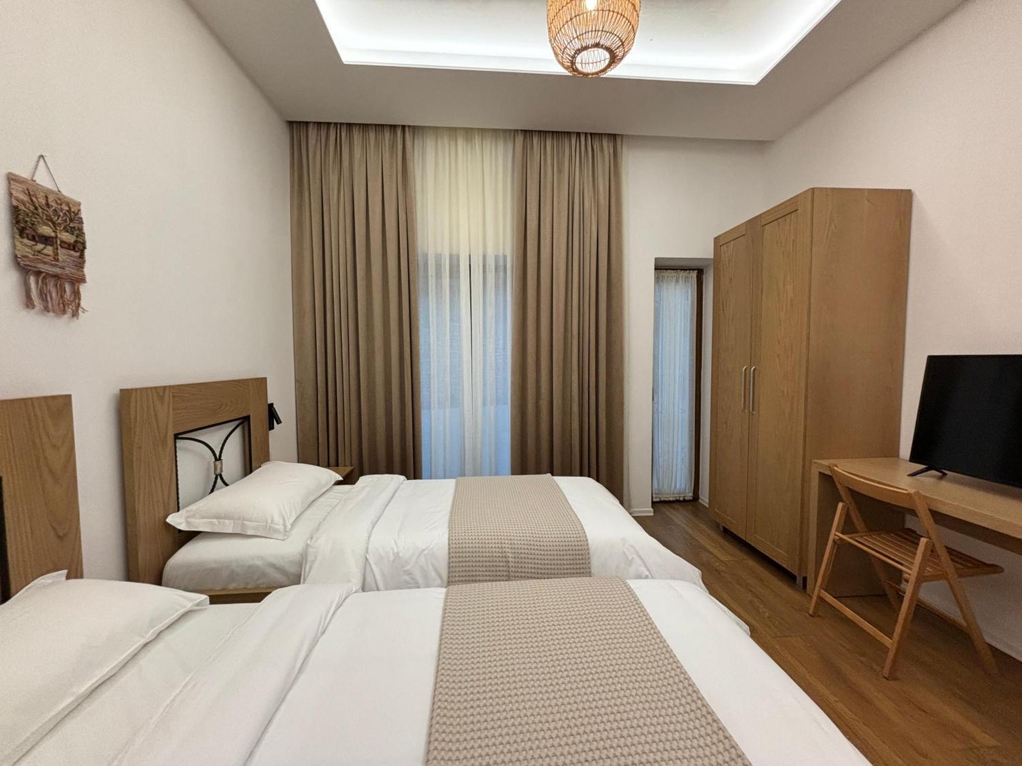 Gle-Alb Agrotourism Hotel Tepelene Exterior foto