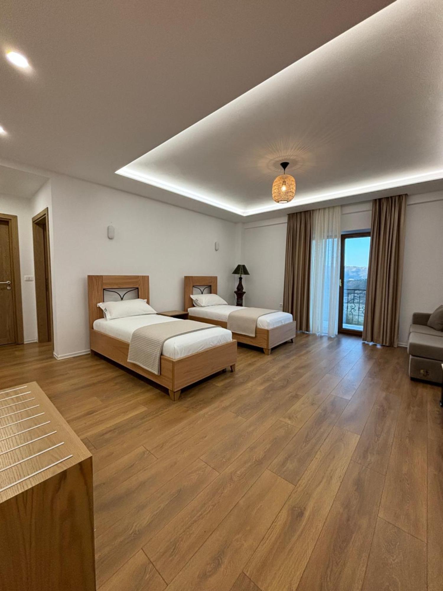 Gle-Alb Agrotourism Hotel Tepelene Exterior foto