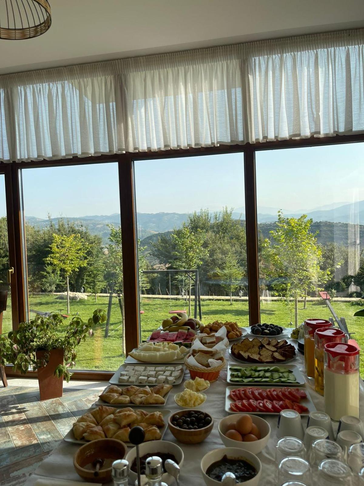 Gle-Alb Agrotourism Hotel Tepelene Exterior foto