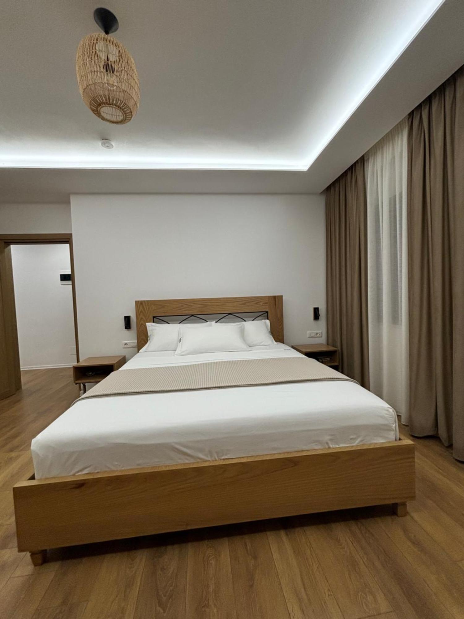 Gle-Alb Agrotourism Hotel Tepelene Exterior foto
