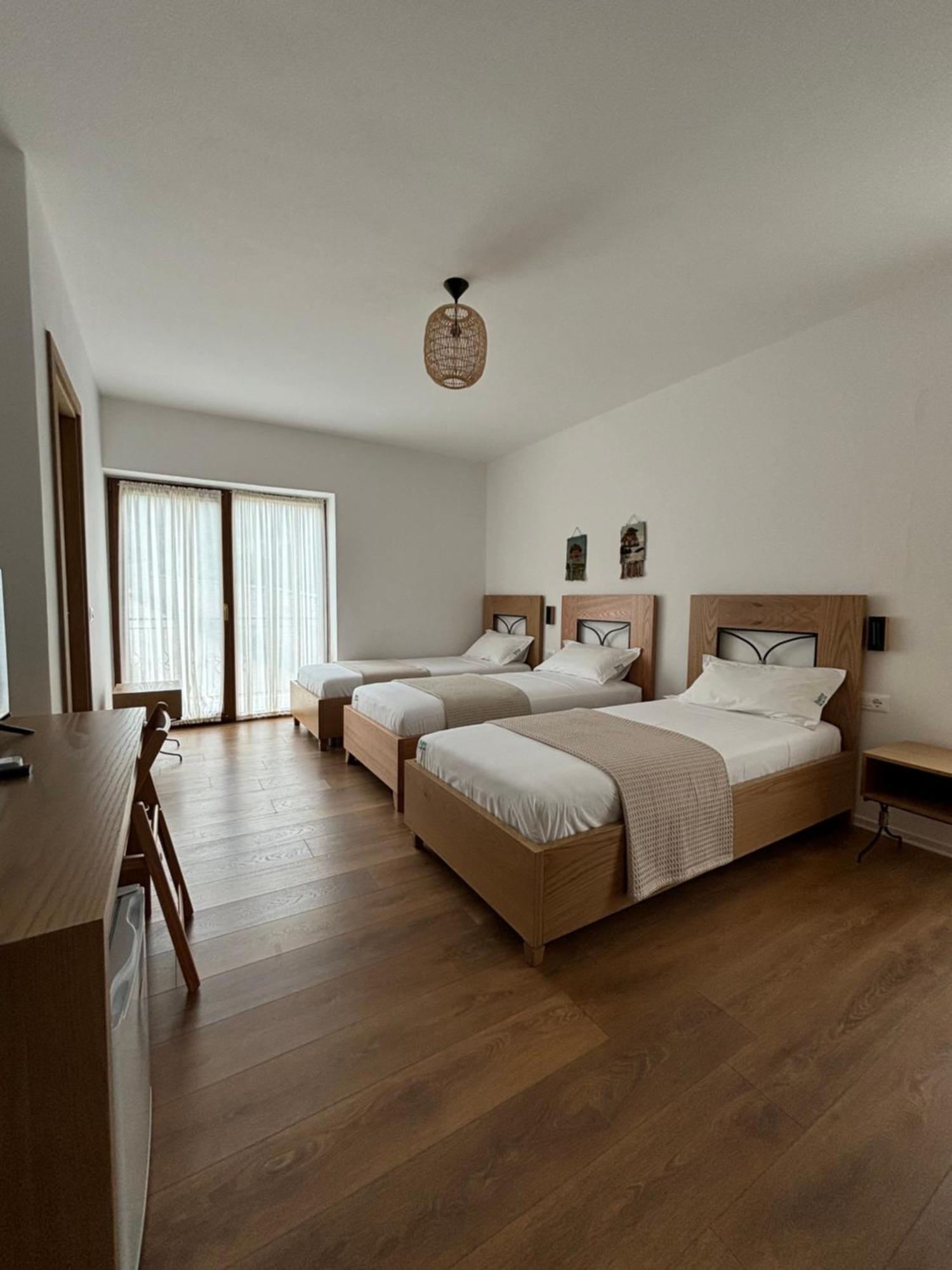 Gle-Alb Agrotourism Hotel Tepelene Exterior foto
